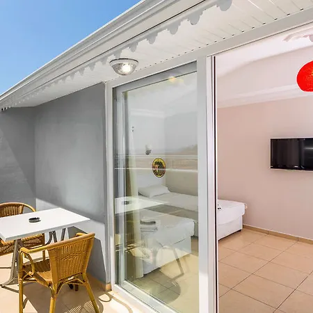 Kleopatra Tower Apartmanhotel